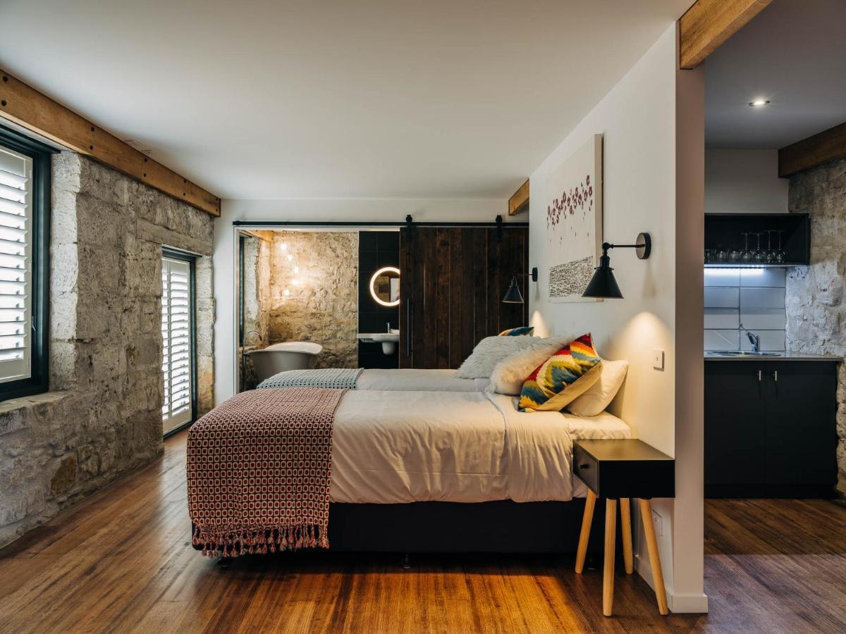 Triabunna Barracks Bed & Breakfast Екстериор снимка
